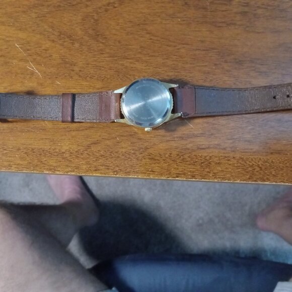 White Stag ladies MOON PHASE watch. - Picture 5 of 9